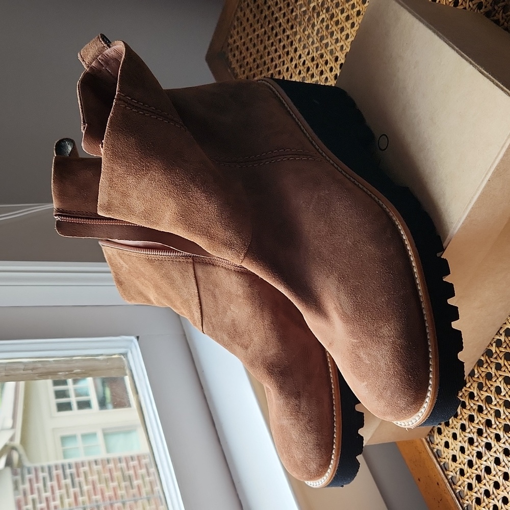 Paul Green Brown Suede Boots